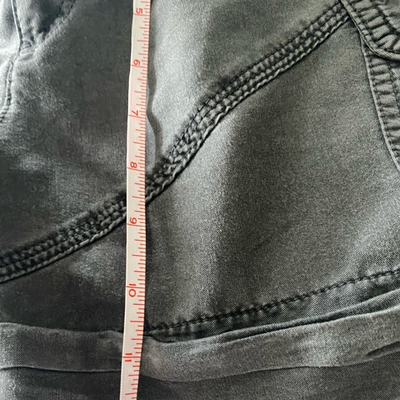 Marrakech grey cargo shorts, size 27 - Picture 2 of 9